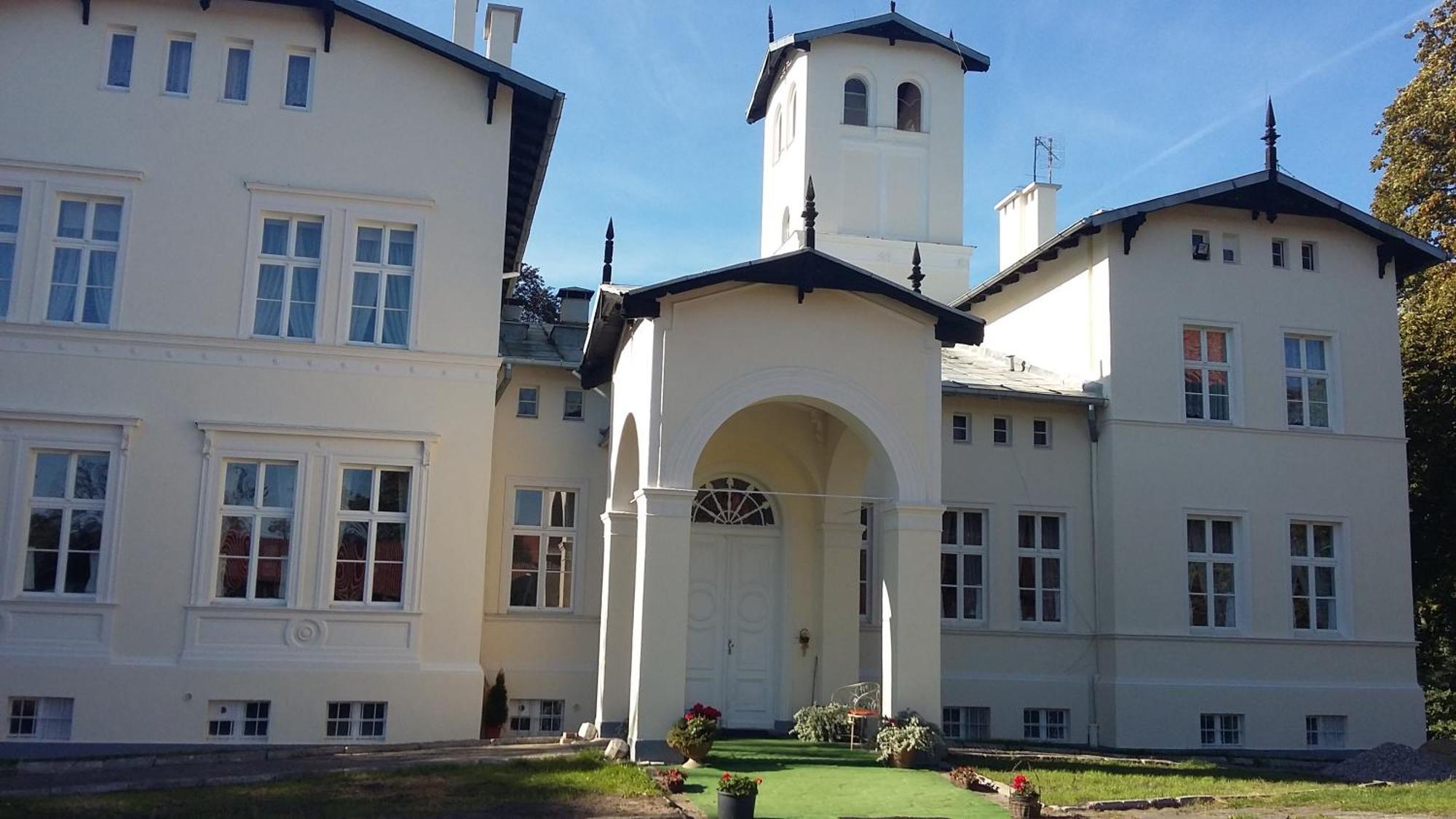 Agroturystyka "Palac W Janowie" Janów Quarto foto