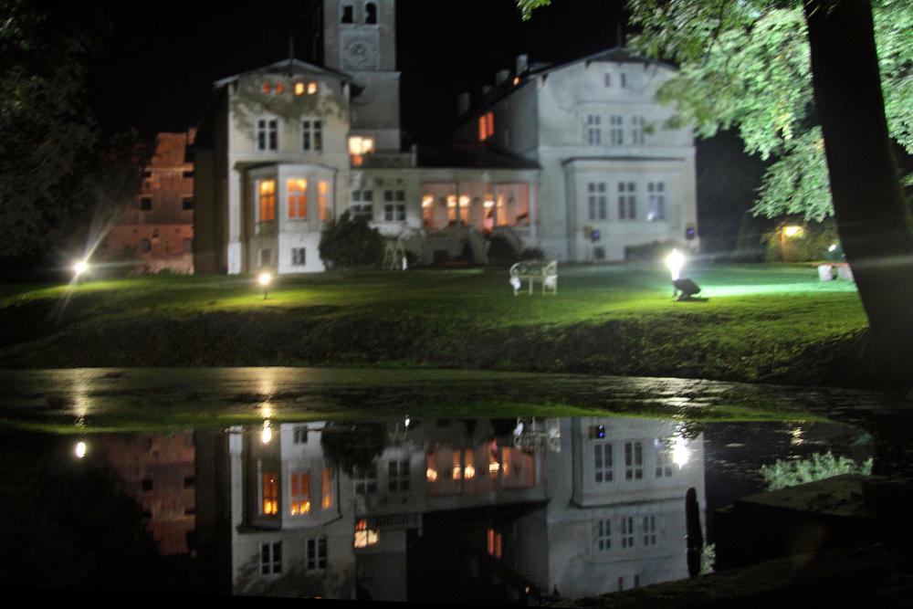 Agroturystyka "Palac W Janowie" Janów Exterior foto