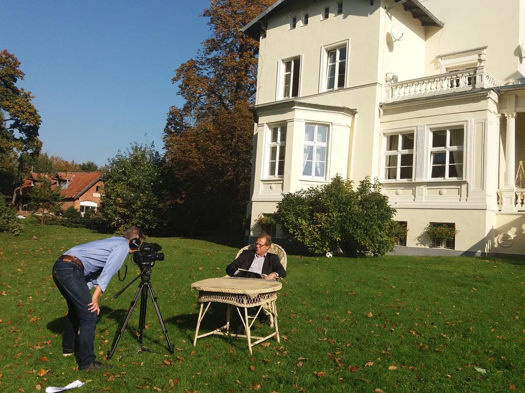 Agroturystyka "Palac W Janowie" Janów Exterior foto