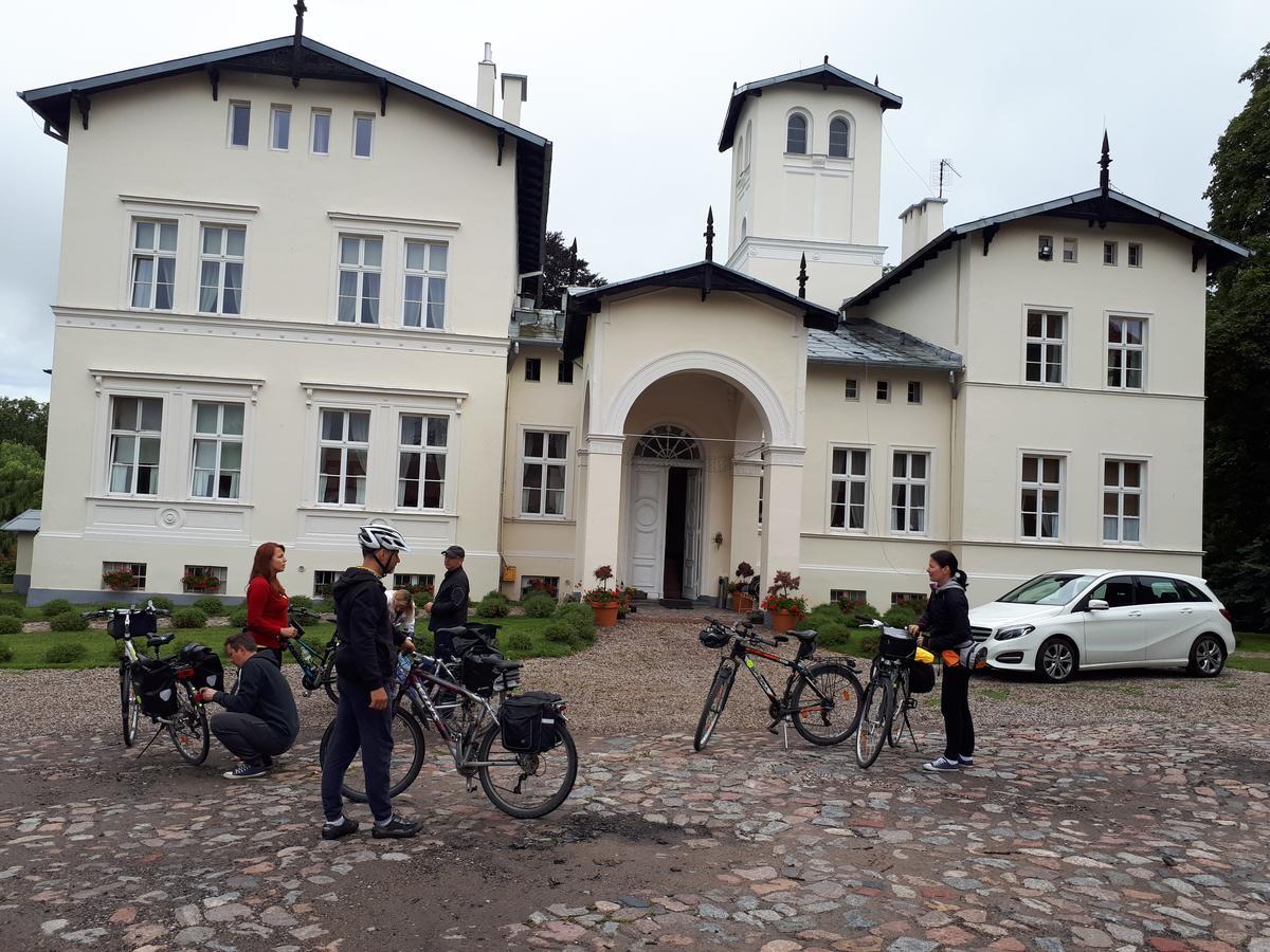 Agroturystyka "Palac W Janowie" Janów Exterior foto
